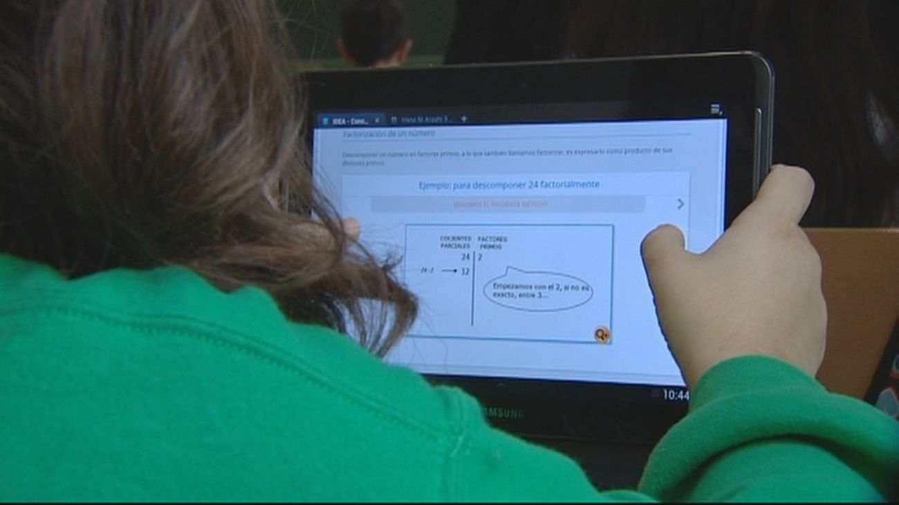 El Gobierno obligará a los colegios a regular el uso de los dispositivos móviles en las aulas y en las extraescolares