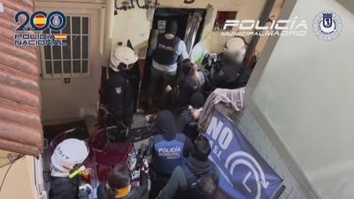 Vecinos de Puente Vallecas denuncian que el narcopiso 'desmantelado' vuelve a vender droga