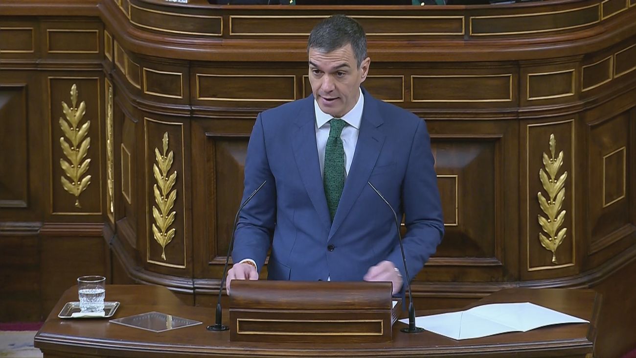 Sánchez confirma que subirá el gasto en Defensa al 2% del PIB pero sin tocar el gasto social