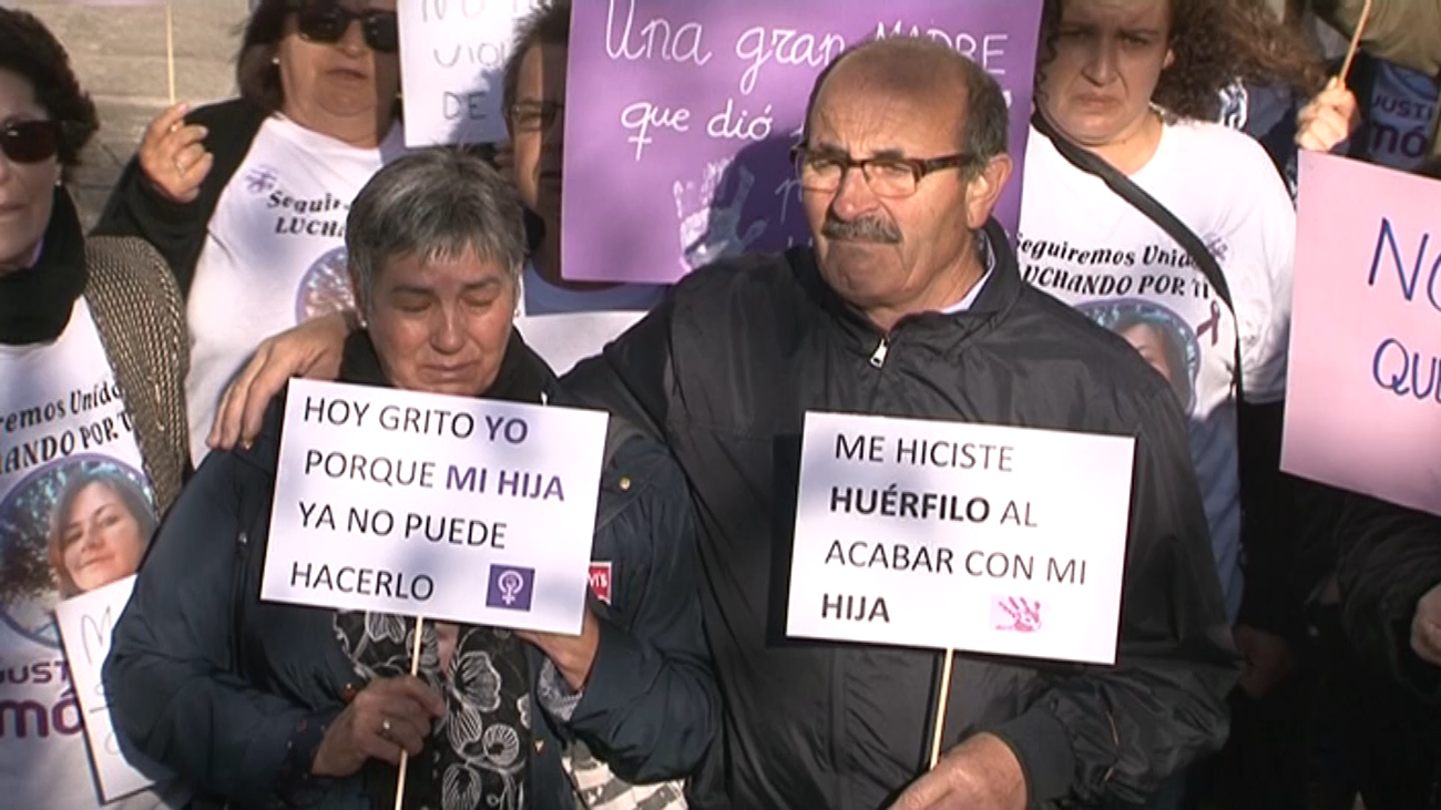 Familias de niños huérfanos por la violencia contra la mujer piden más ayudas al Gobierno