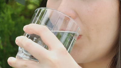 El agua, el alimento esencial que a menudo ignoramos