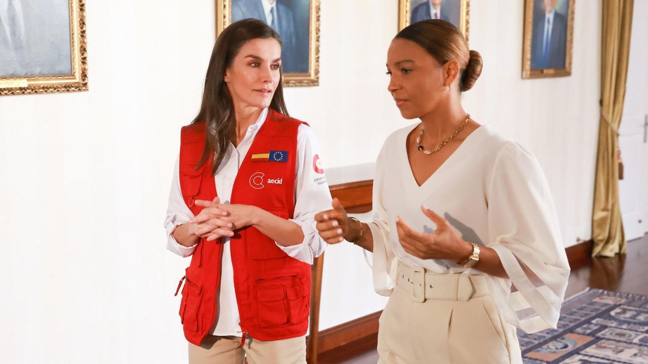 La reina Letizia y la primera dama de Cabo Verde visitan una comunidad terapéutica