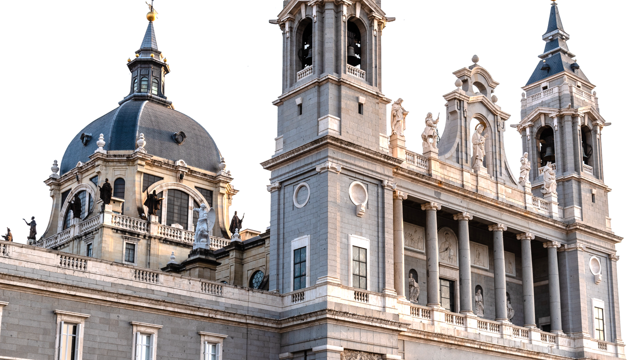 Así se llevan a cabo los preparativos para la Semana Santa madrileña