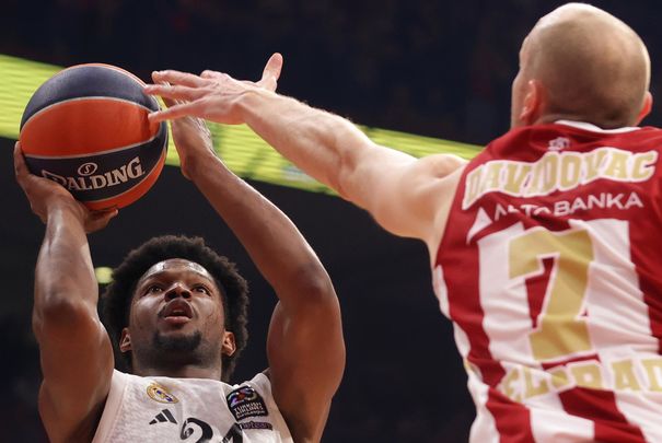 Feliz ante Estrella Roja / EFE