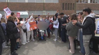 Concentración en el Instituto de Santander para pedir justicia tras el caso de acoso
