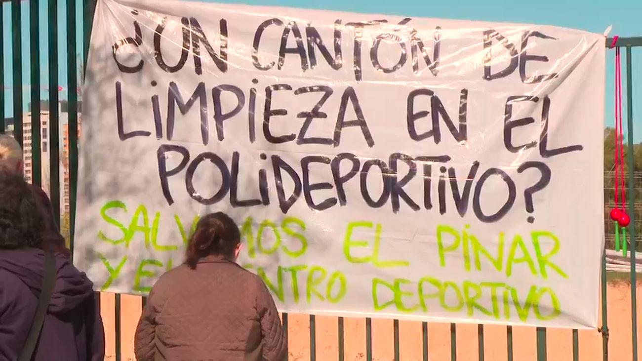 Vecinos de Hortaleza vuelven a las calles contra el nuevo cantón de limpieza próximo al polideportivo