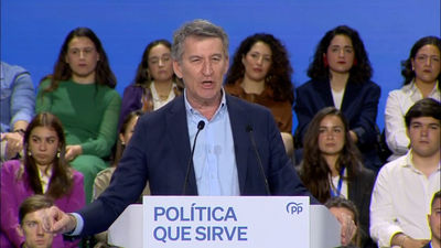 Feijóo renueva su compromiso tras tres años y dice que no parará hasta llegar a la Moncloa