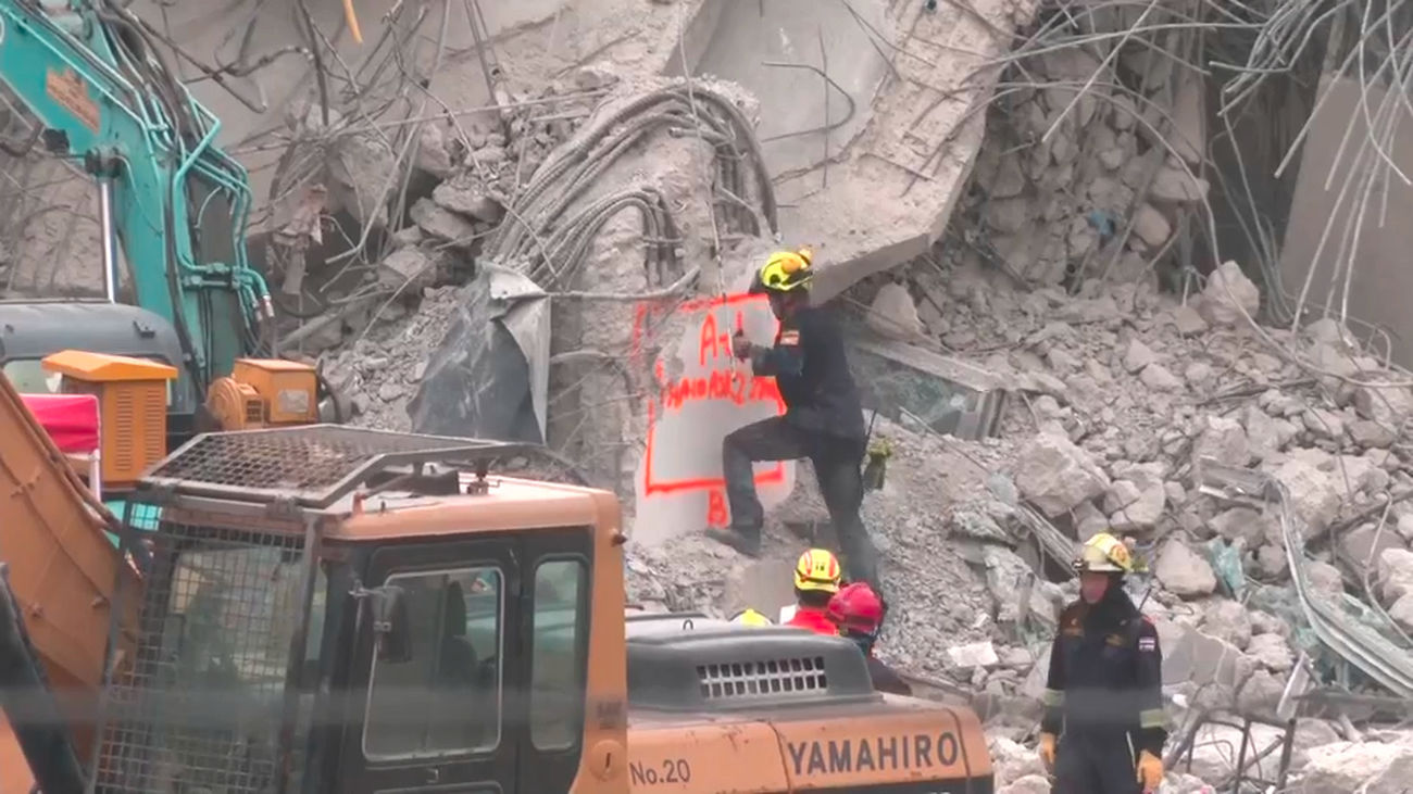 Las réplicas y daños a infraestructura y telecomunicaciones agravan la situación en Birmania