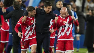 Iñigo Pérez iguala a Iraola y desborda la ilusión del rayismo