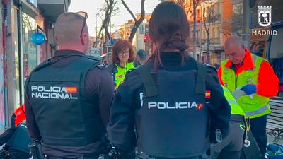 “Fue visto y no visto”, dice una testigo del apuñalamiento en el cuello de un joven en Puente Vallecas