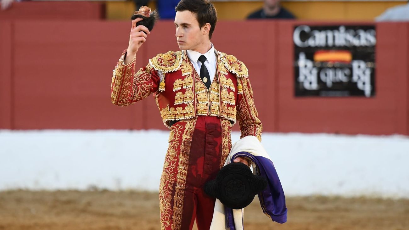 Sergio Rodríguez destaca y corta una oreja de peso en San Agustín del Guadalix