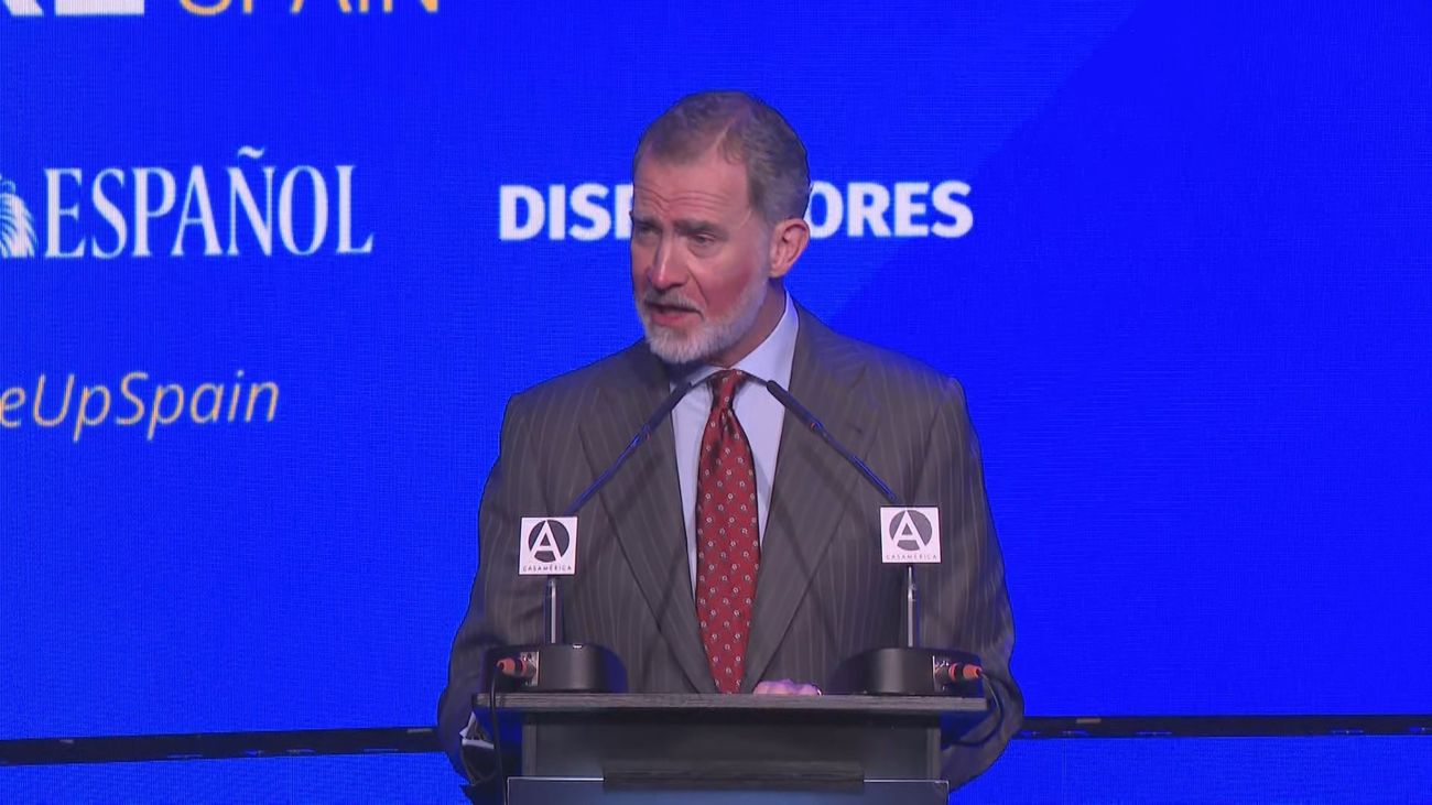 El Rey ve "inaplazable" el debate sobre el refuerzo de la seguridad y la defensa y apela al consenso político