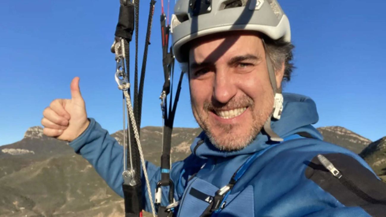 Muere Carlos Suárez en un rodaje al tirarse desde un avión y no abrírsele el paracaídas