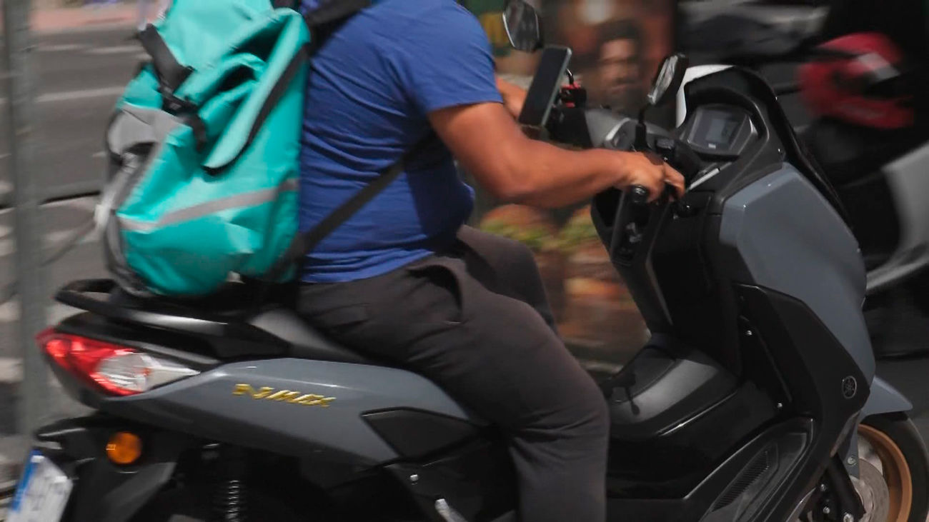 Detenida una pareja por desvalijar hasta 14 motos en garajes comunitarios de Carabanchel, Arganzuela y Usera