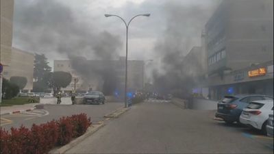 Un incendio en un garaje subterráneo pone en alerta a una urbanización de Majadahonda