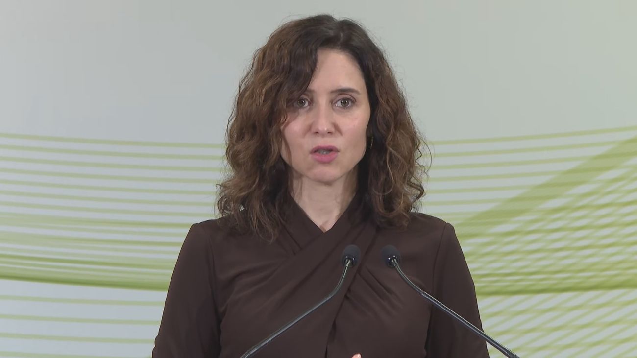 Ayuso ve "un fallo garrafal" la imposición de aranceles pero critica que Sánchez dé "lecciones de libre comercio"