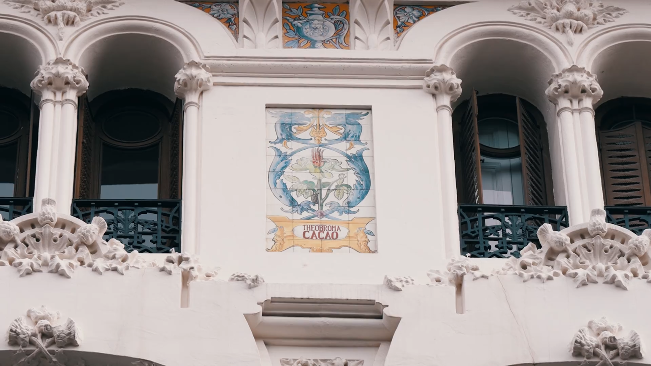 Los productos de ultramarinos que han dejado huella en este edificio de viviendas