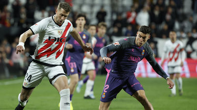 Vallecas vive  un duelo entre el Rayo y Espanyol por la permanencia