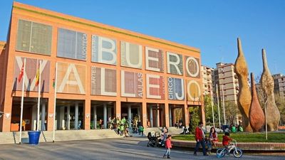 Alcorcón saneará la escalera del Buero Vallejo tras descartar el riesgo estructural