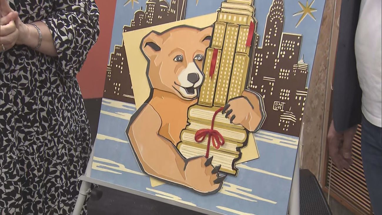 La Feria de Madrid da la bienvenida a Nueva York con un abrazo de oso en el cartel de su 84 edición