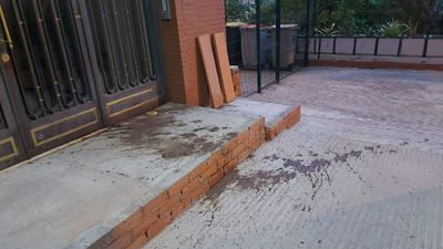 'Bombardeo' de excrementos sobre un edificio de Moncloa: "Los bomberos vomitaban"