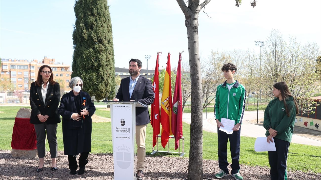 Alcobendas inaugura un monumento en memoria de las víctimas de accidentes de tráfico