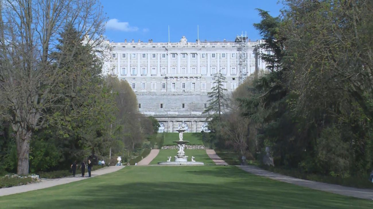 Vistas espectaculares del Palacio Real de Madrid desde una nueva y lujosa terraza en Campo del Moro
