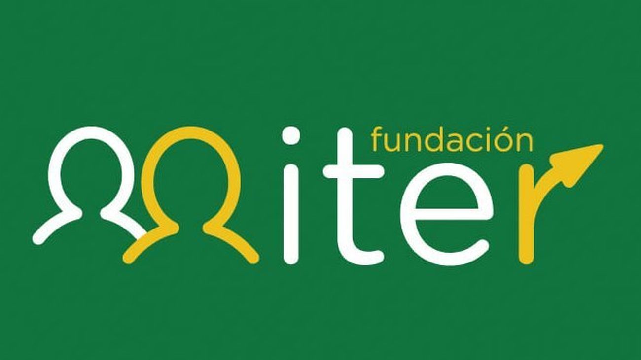 ¿De qué manera ayuda la Fundación Iter a jóvenes en riesgo de exclusión que buscan empleo?