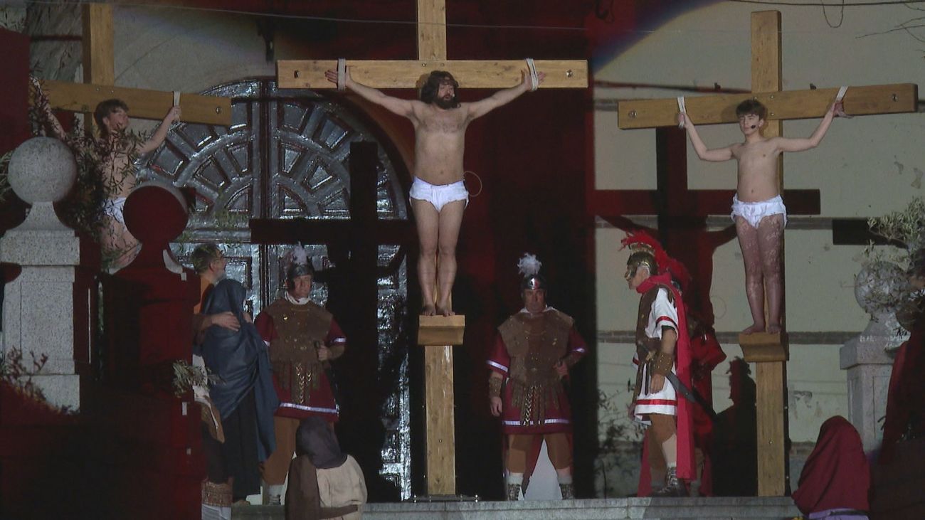 Brunete vive la pasión de Jesús Nazareno