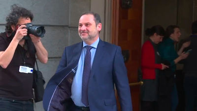 Ábalos anuncia acciones legales y tacha de "bulo" que hiciese una fiesta en el Parador de Teruel