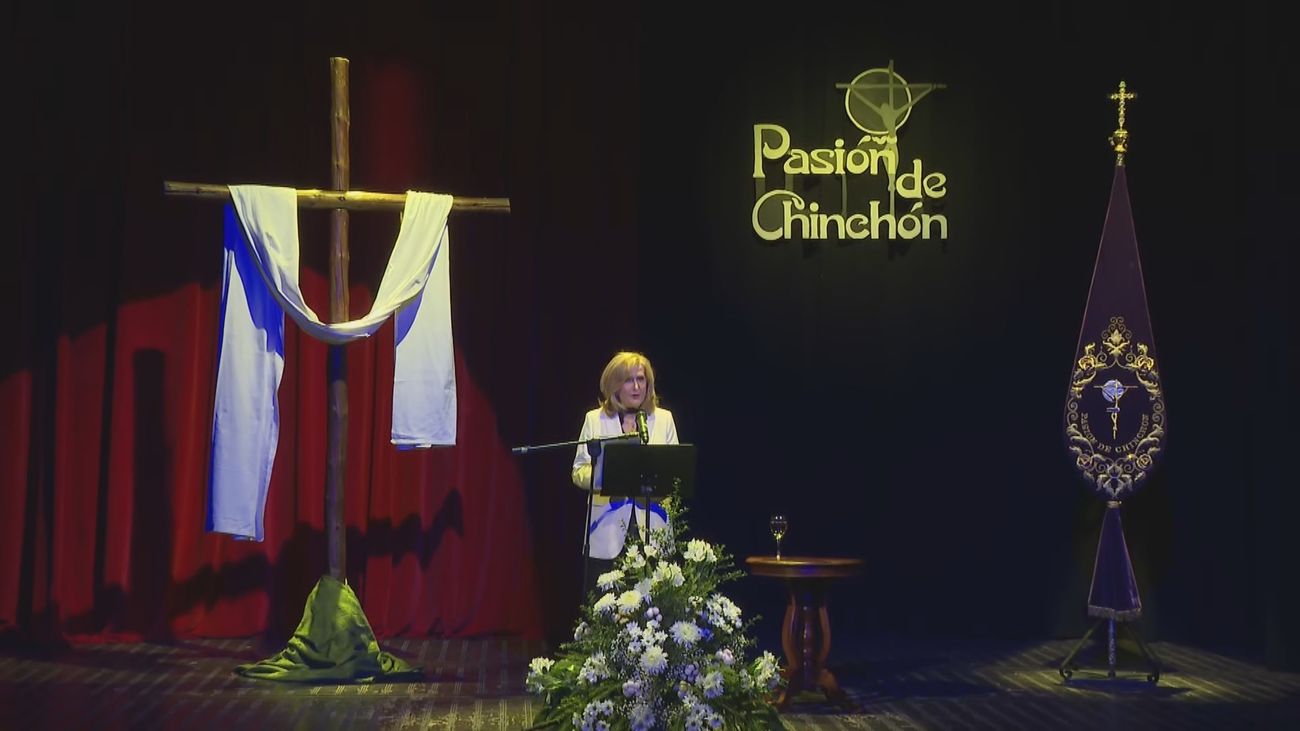 Nieves Herrero da el pregón de la Semana Santa de Chinchón