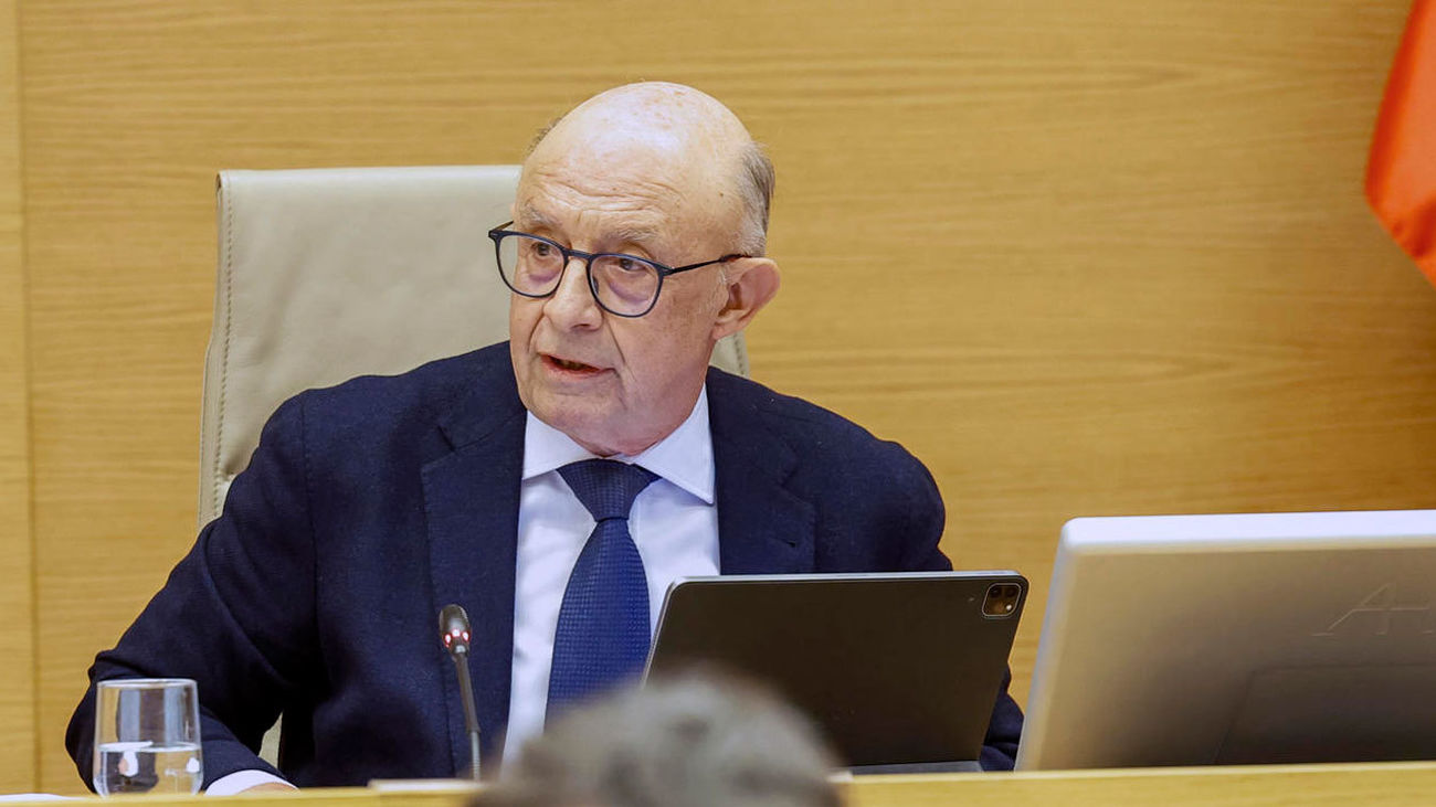 Montoro carga contra quienes dejaron Cataluña quebrada y contra los separatistas con cuentas en Andorra