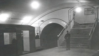 Un libro recopila la historia y evolución de las 42 primeras estaciones de Metro de Madrid con planos y fotografía