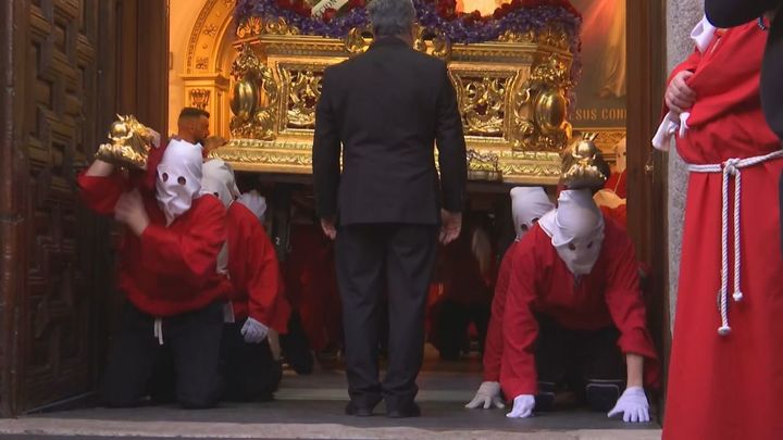 Salida del Cristo Atado a la Columna en Alcalá
