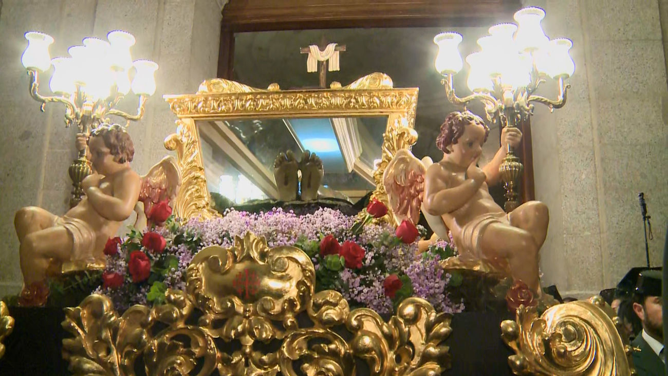 Por primera vez el Santo Sepulcro no ha salido en procesión en San Lorenzo de El Escorial