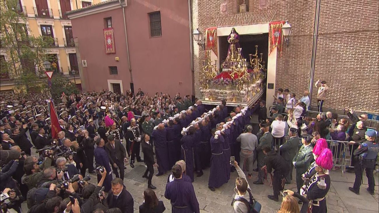 La procesión de Jesús "El Pobre" devuelve la fe y la tradición a las calles de Madrid este Jueves Santo