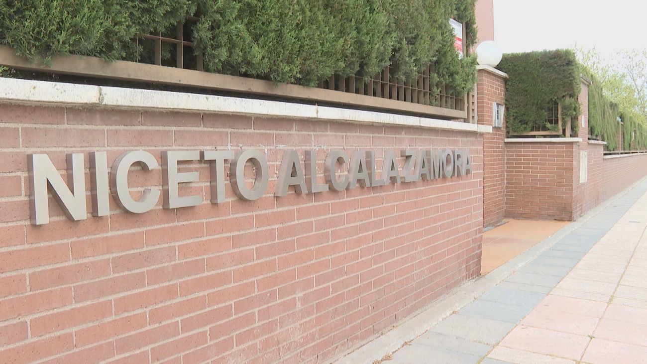 Detenidos por abandonar a dos menores dentro de un coche en Madrid para irse a trabajar