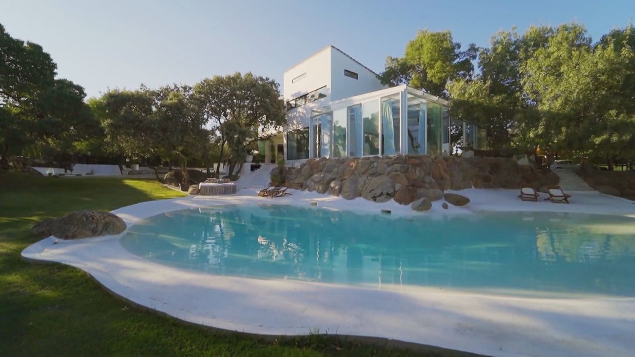 Una casa de videoclip en Colmenarejo: el hogar donde han grabado Aitana y Omar Montes