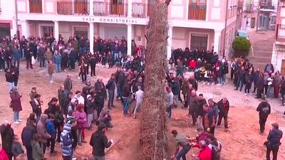 Tielmes celebra la tradicional "Quema de Judas"  para cerrar La Semana Santa