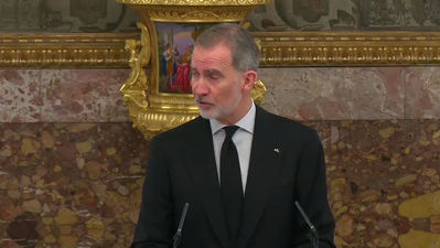 El rey recuerda al papa Francisco como "un enorme faro ético" del mundo