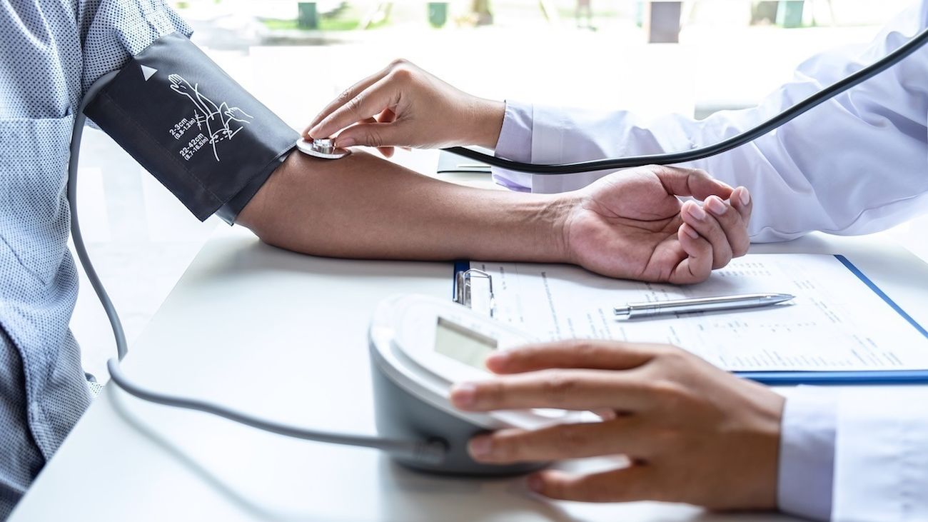 La Comunidad de Madrid monitorizará a los pacientes crónicos desde su domicilio