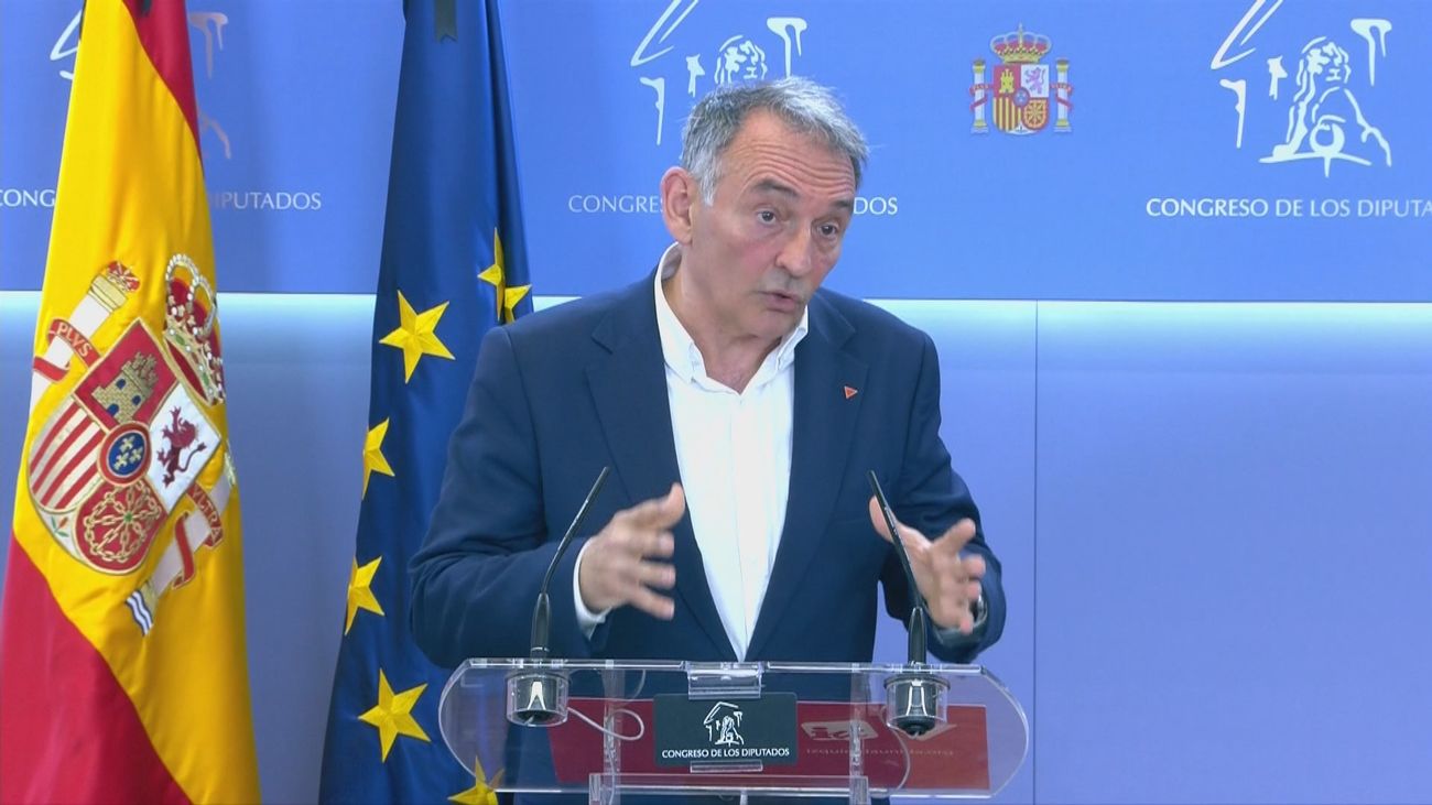 Enrique Santiago plantea que Sumar salga del Gobierno ante el malestar por las decisiones  de Defensa e Interior