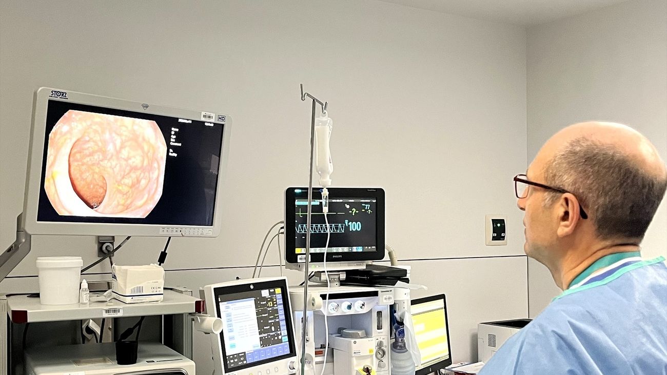 El aumento de cáncer colorrectal en jóvenes podría deberse a una infección bacteriana en la infancia