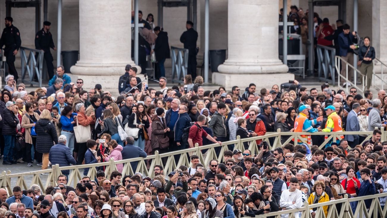 Unas 250.000 personas despidieron al Papa en la basílica de San Pedro