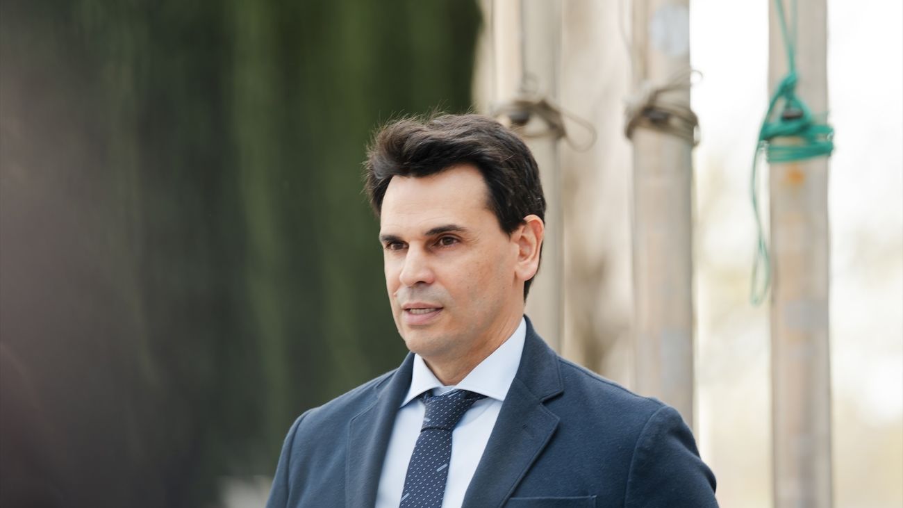 Un juez declara legales las obras del piso de la pareja de Ayuso