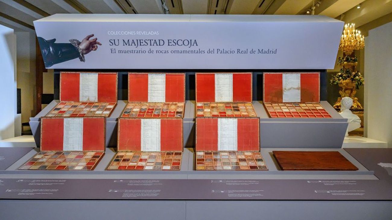Patrimonio Nacional trae por primera el muestrario ornamental del Palacio Real en 'Su Majestad escoja'