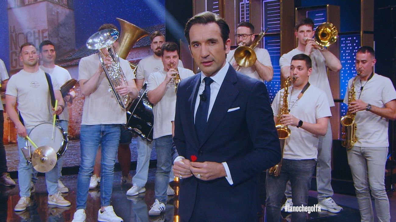 Miguel Lago convierte 'La Noche Golfa' en una fiesta llena de humor y música