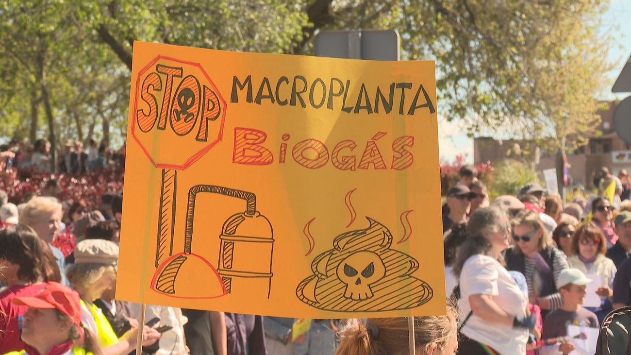Vecinos de Colmenar Viejo y Tres Cantos se manifiestan contra la planta de biogás