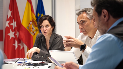 Ayuso y Novillo se reúnen en Emergencias 112  para hacer un seguimiento de la situación en la región