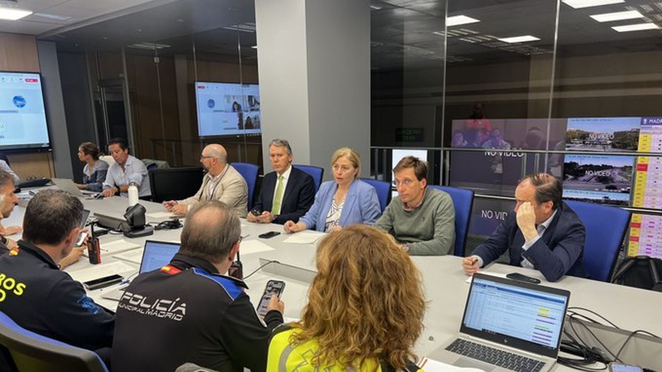 Almeida llama a reducir los movimientos en la capital y activa todos los recursos municipales